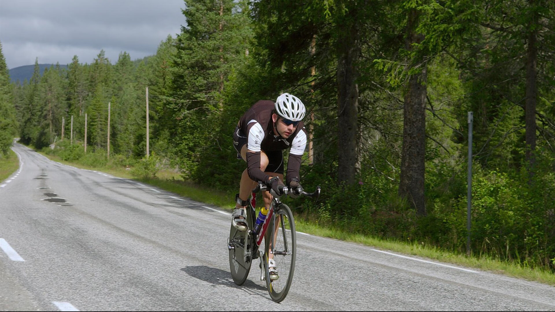 门神降临，库尔图瓦的十指关，锁住了两个国家的叹息