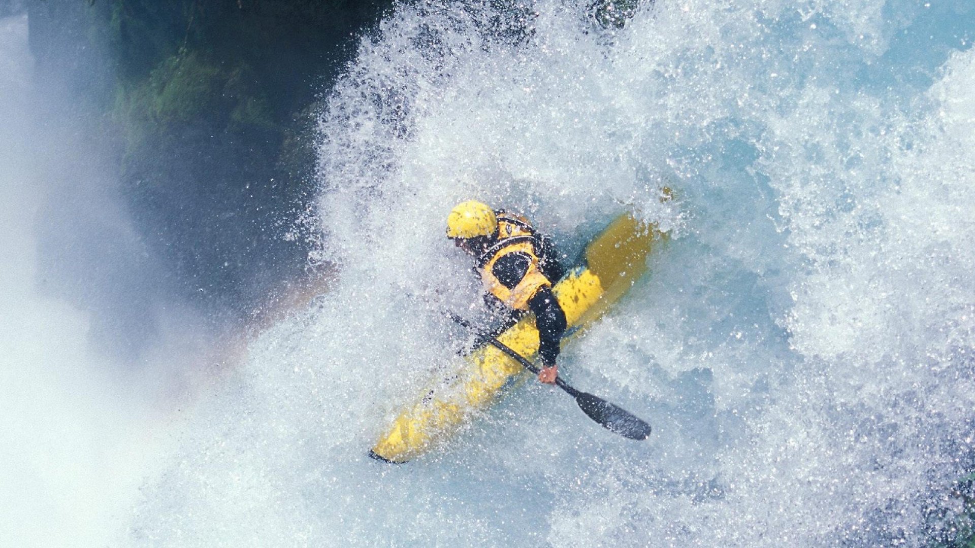 德甲争冠战与纽约德比，体育如何成为现代人的精神图腾？