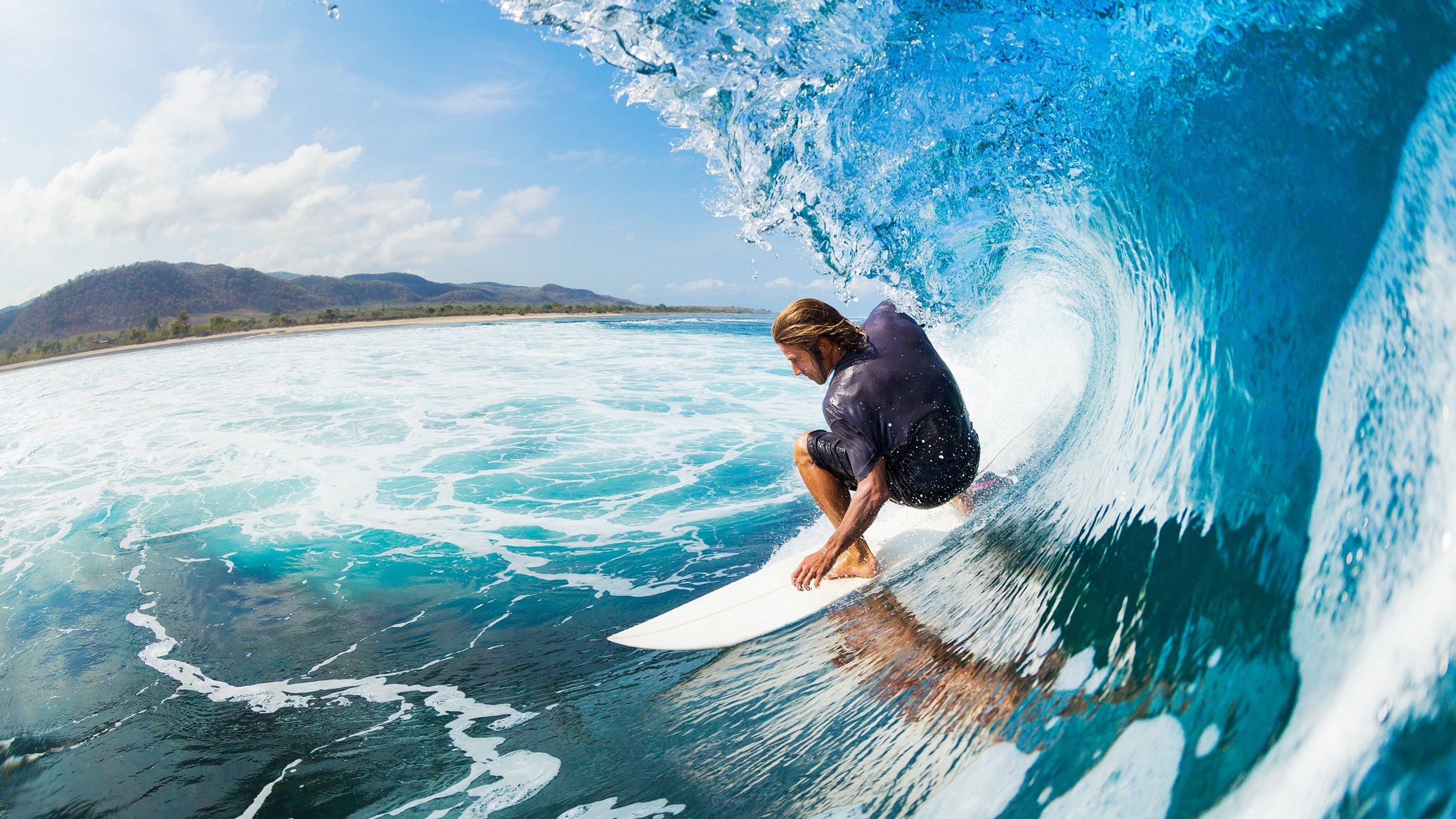 雷恩横扫巴萨，卡塞米罗欧冠决赛接管比赛，当配角成为主角，足球的叙事如何被改写？